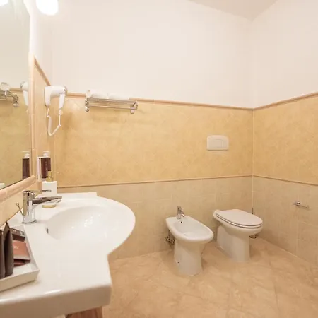 Cdshotels - Ninfe Saracene Le Castella (Calabria)